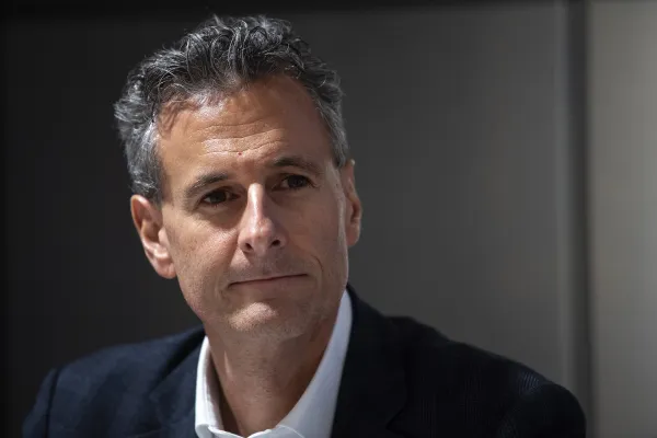 Porträtbild von Philipp Studhalter